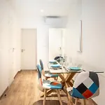 Newly Renovated - Historical Center Apartamento