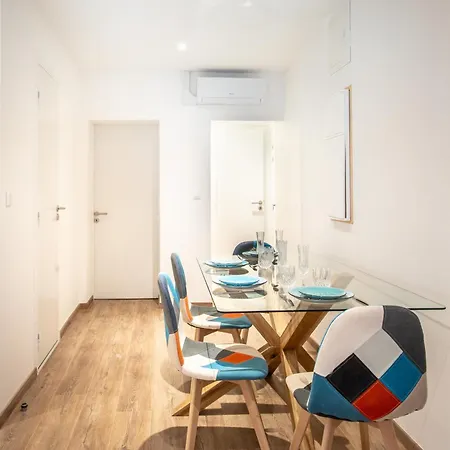 Newly Renovated - Historical Center Daire