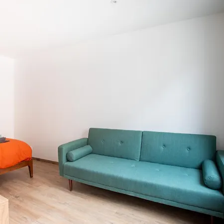 Newly Renovated - Historical Center Apartment *