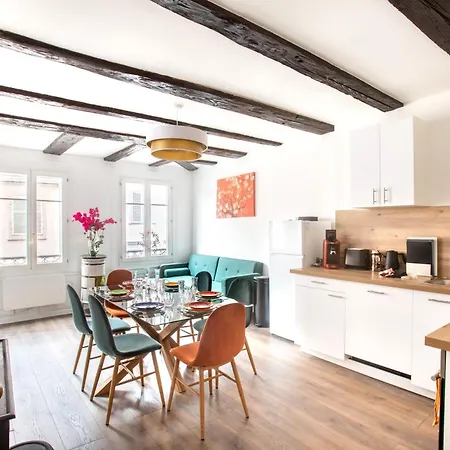 Newly Renovated - Historical Center *