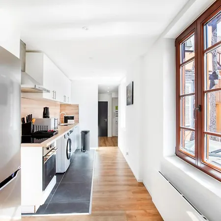 Newly Renovated - Historical Center Daire *