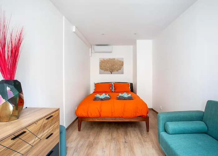 Newly Renovated - Historical Center Daire