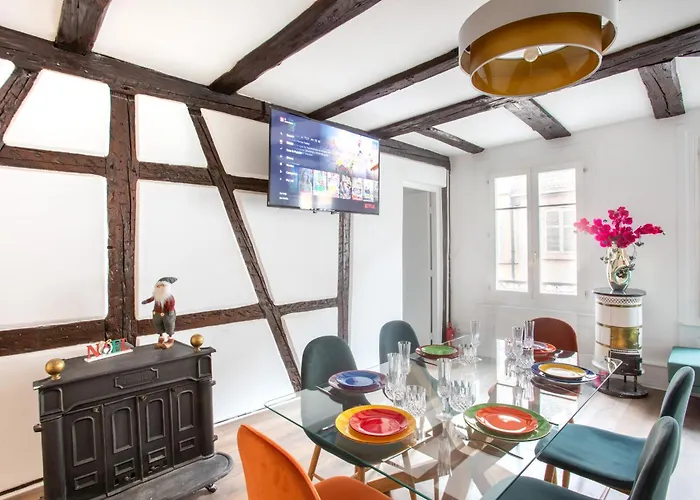 Newly Renovated - Historical Center *